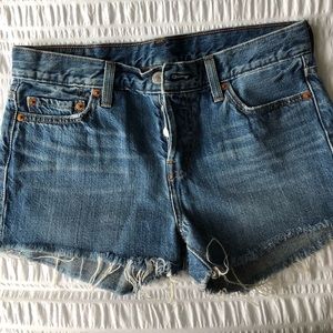 Levi’s Denim shorts. Size 25.
